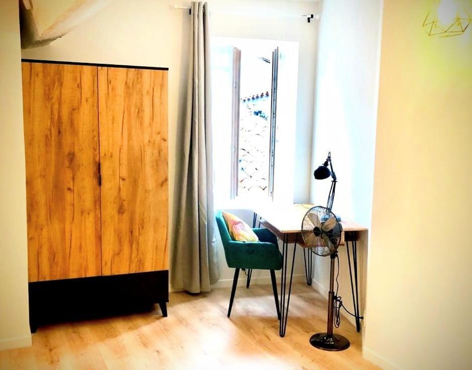 Une Maison Design Dans Le Centre Ville ฟัว ภายนอก รูปภาพ